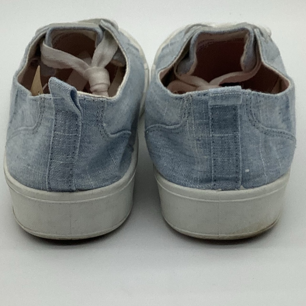 1732. Sugar Light Blue Linen Lace-Up Sneakers | Size 9 - Picture 4 of 6